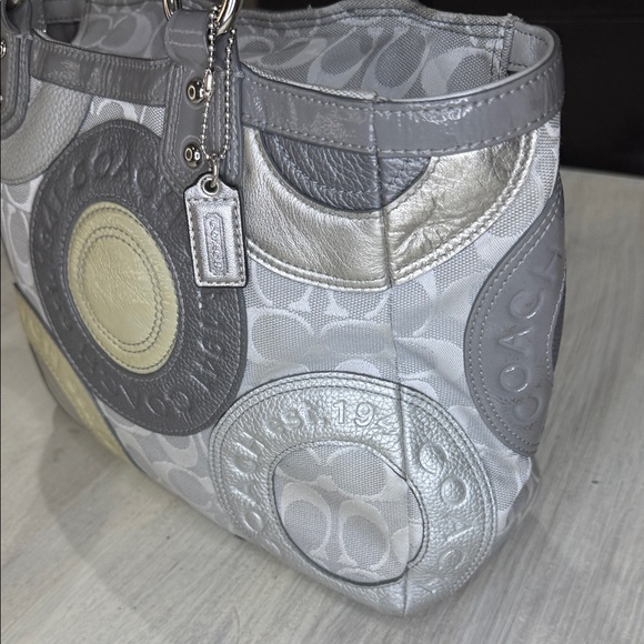 Coach Madison Mia Multi-Color East West Patchwork Circle Pattern Tote - Picture 2 of 12